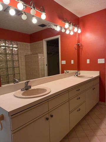 1140 SE Buttonwood Circle, Stuart, FL 34997