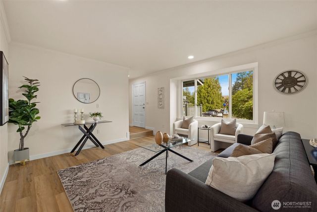 22005 120th Place SE, Kent, WA 98031