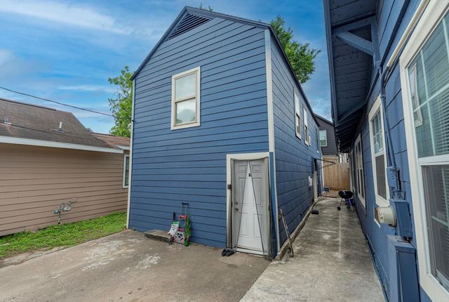4206 Walker Street B, Houston, TX 77023
