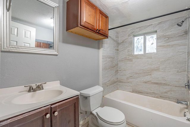 4206 Walker Street B, Houston, TX 77023