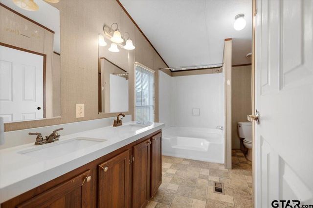 10473 County Road 3116, Winona, TX 75792