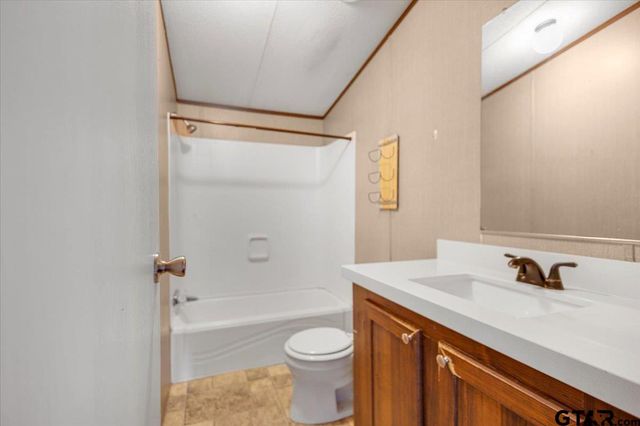 10473 County Road 3116, Winona, TX 75792