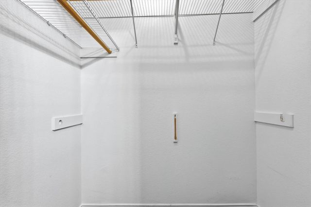 832 Clear Creek Drive, Desoto, TX 75115