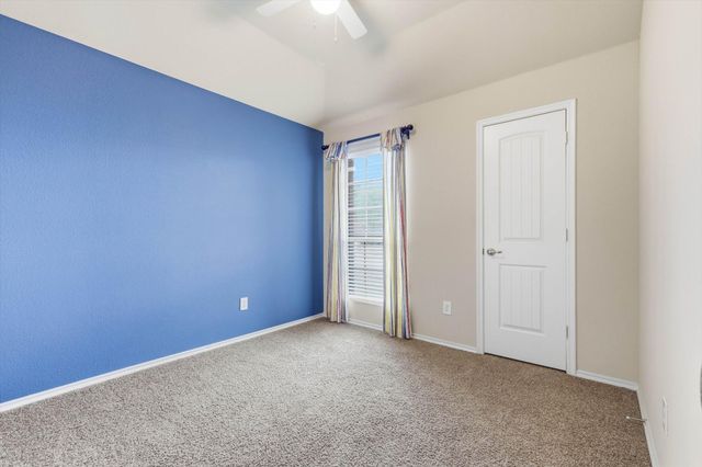 832 Clear Creek Drive, Desoto, TX 75115