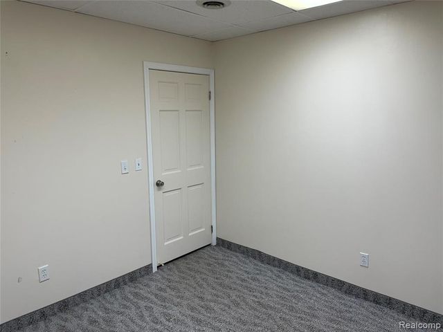 25140 Lahser Road, Southfield, MI 48033