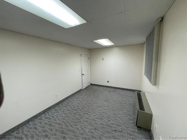 25140 Lahser Road, Southfield, MI 48033