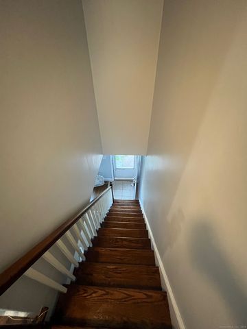 95 Middle Turnpike West APT B4, Manchester, CT 06040