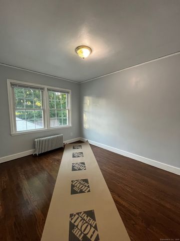 95 Middle Turnpike West APT B4, Manchester, CT 06040