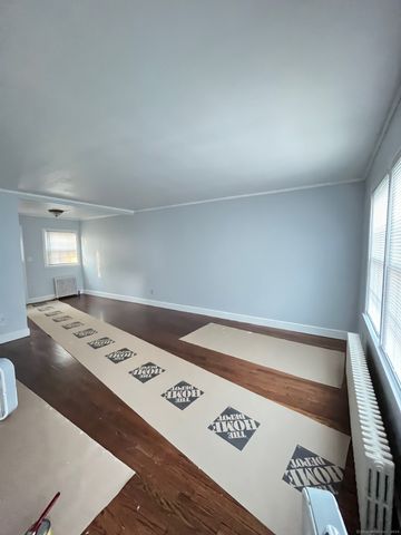 95 Middle Turnpike West APT B4, Manchester, CT 06040