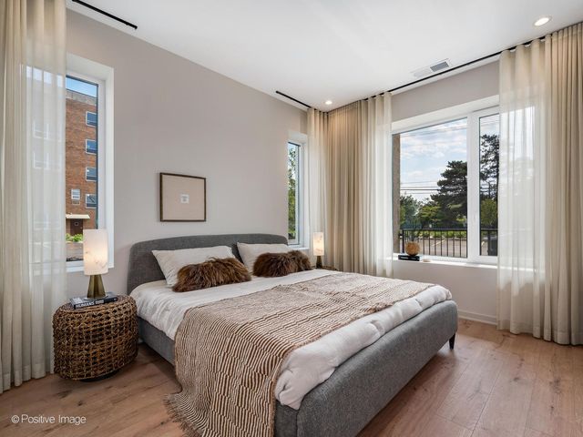 1257 N ASHLAND Avenue 403, Chicago, IL 60622