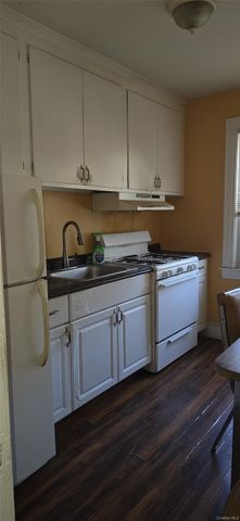 10416 200th Street, Hollis, NY 11412