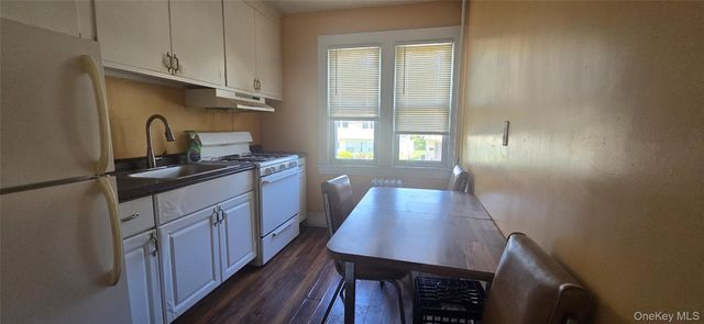 10416 200th Street, Hollis, NY 11412