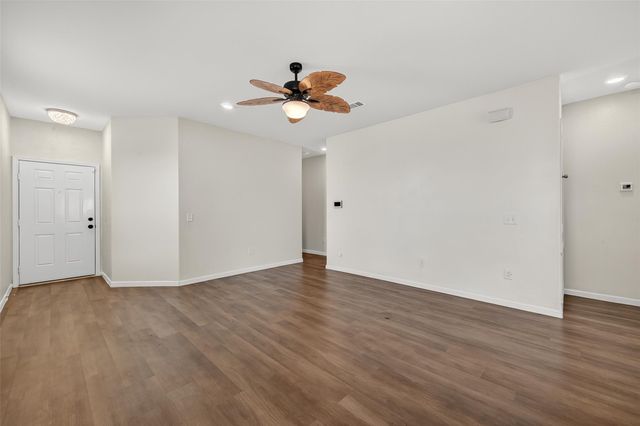 4727 Prairie Chase Drive, Houston, TX 77069