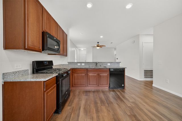 4727 Prairie Chase Drive, Houston, TX 77069