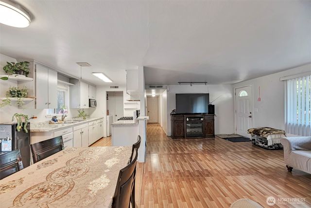 148 S 302nd Street, Federal Way, WA 98003