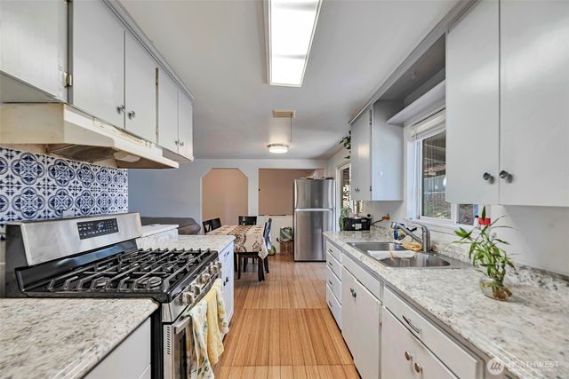 148 S 302nd Street, Federal Way, WA 98003