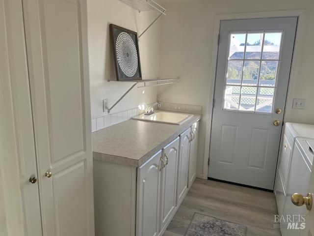 2342 River View Rd, Clearlake Oaks, CA 95423