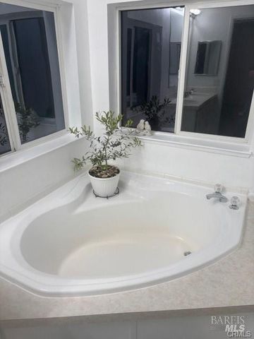 2342 River View Rd, Clearlake Oaks, CA 95423