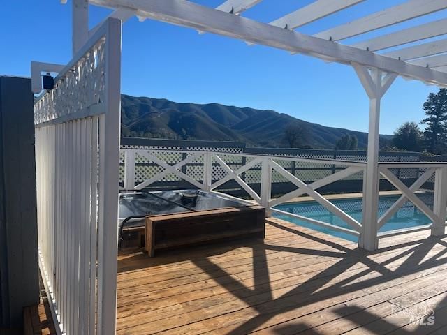 2342 River View Rd, Clearlake Oaks, CA 95423