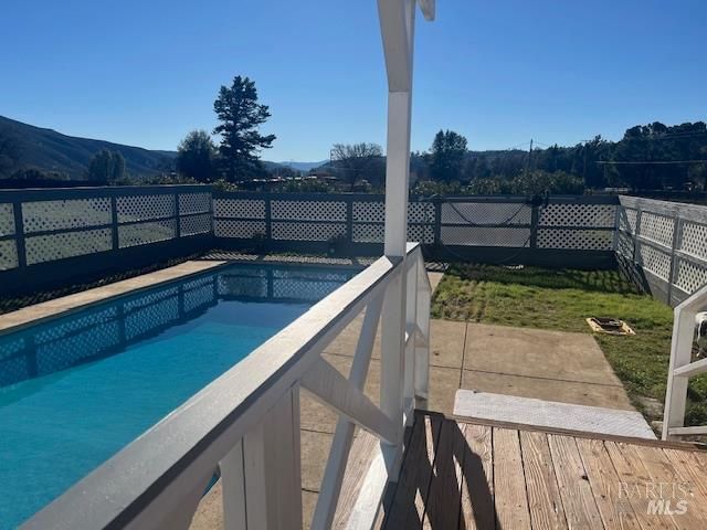 2342 River View Rd, Clearlake Oaks, CA 95423