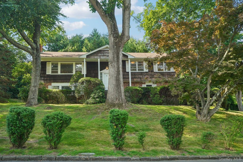 234 Duxbury Road, Purchase, NY 10577