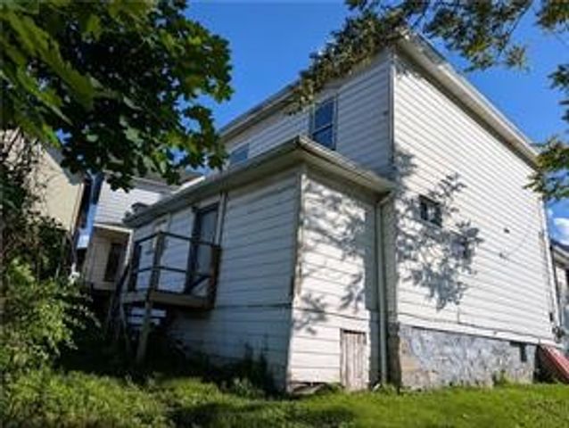 585 Fayette, City Of Washington, PA 15301