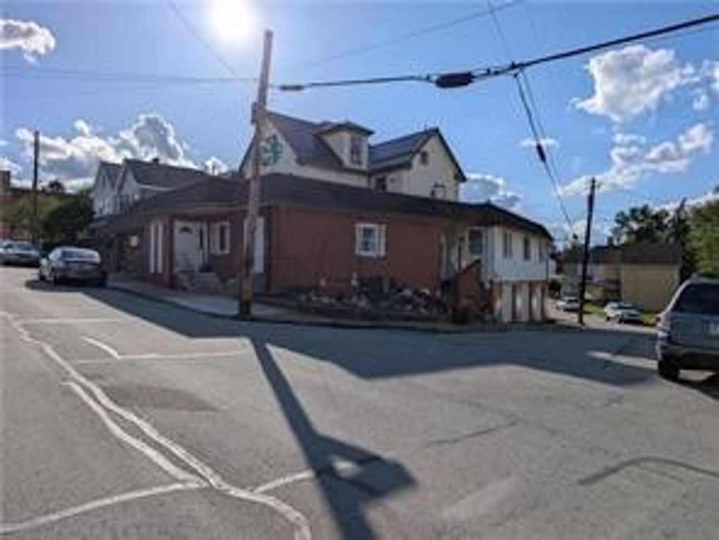 585 Fayette, City Of Washington, PA 15301