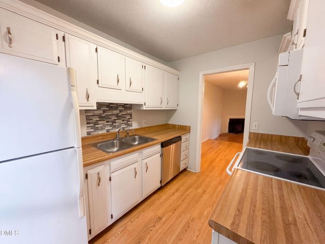 6420 English Oaks Drive, Raleigh, NC 27615