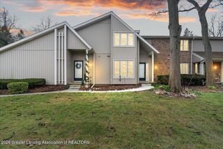 1283 N Chartwell Carriage Way, East Lansing, MI 48823