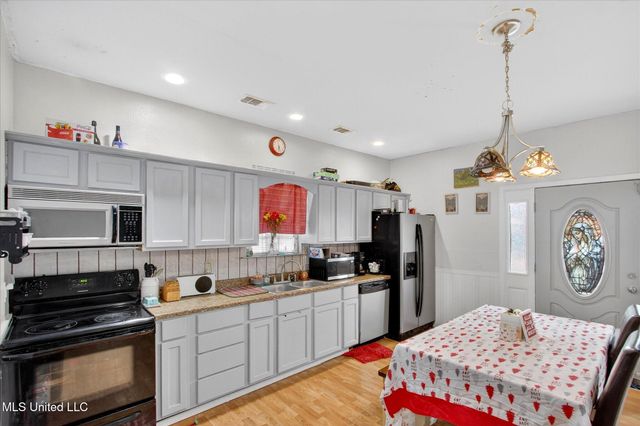 1435 Margie Street, Waveland, MS 39576