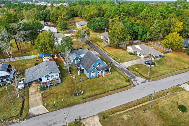 1435 Margie Street, Waveland, MS 39576