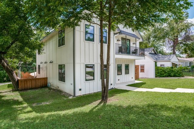 1000 Cameron Avenue, Dallas, TX 75223