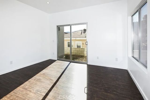 3240 Montrose Avenue, La Crescenta, CA 91214