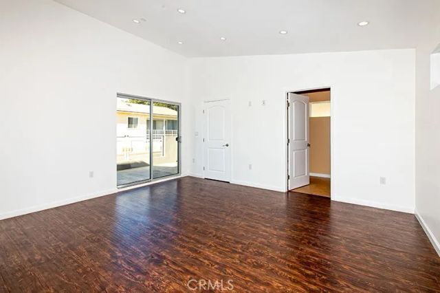 3240 Montrose Avenue, La Crescenta, CA 91214