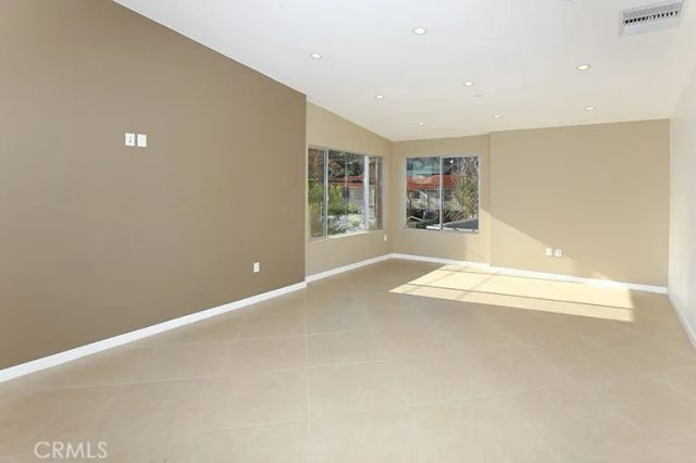 3240 Montrose Avenue, La Crescenta, CA 91214