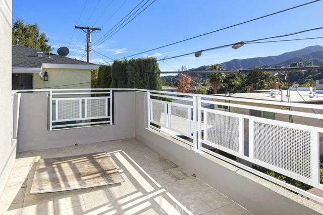 3240 Montrose Avenue, La Crescenta, CA 91214