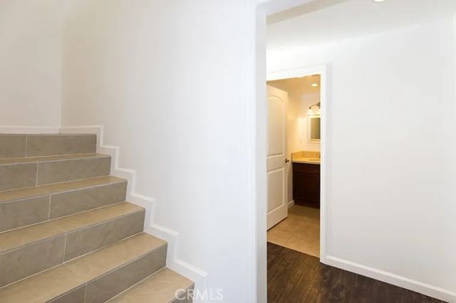 3240 Montrose Avenue, La Crescenta, CA 91214