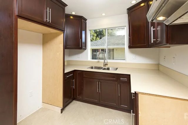 3240 Montrose Avenue, La Crescenta, CA 91214