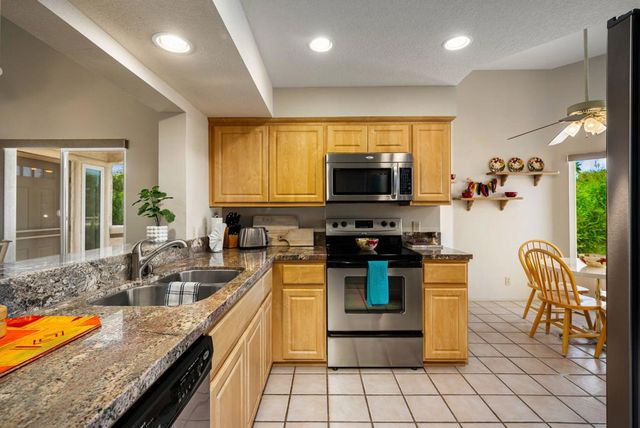 457 Desert Falls Drive N, Palm Desert, CA 92211