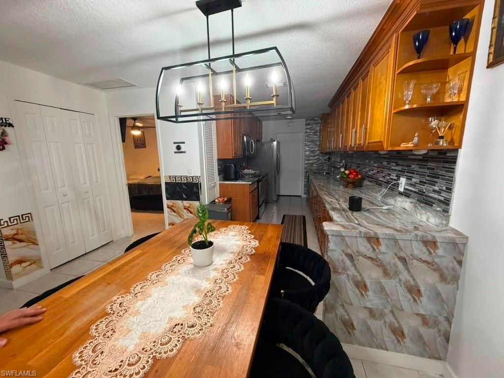 Image 11 of property listing at 40 NE 10th AVE, Cape Coral, FL 33909