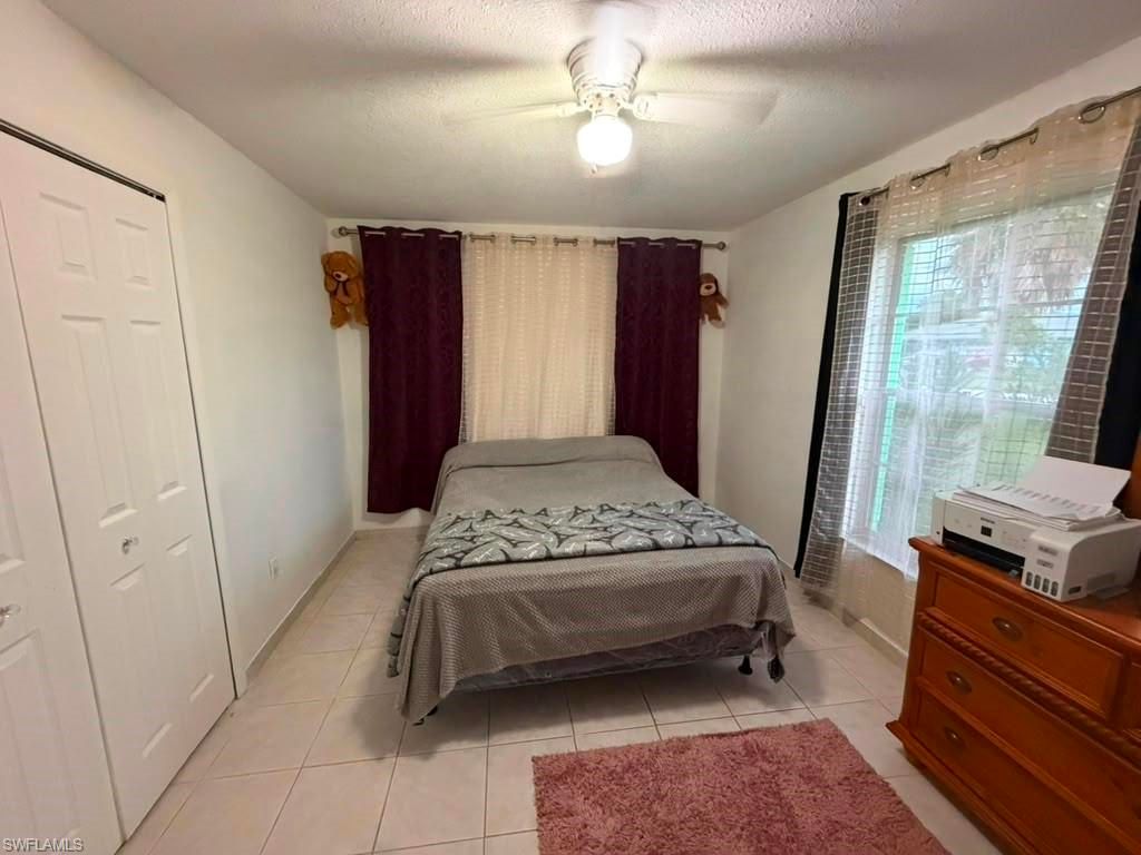 Image 15 of property listing at 40 NE 10th AVE, Cape Coral, FL 33909