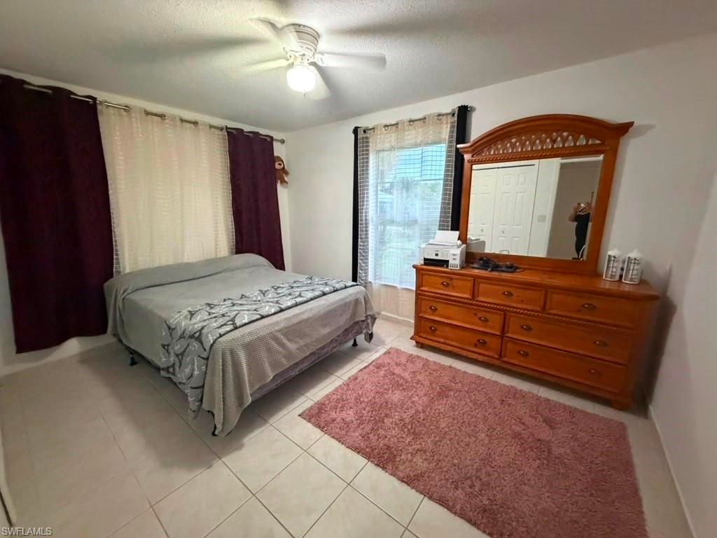 Image 16 of property listing at 40 NE 10th AVE, Cape Coral, FL 33909