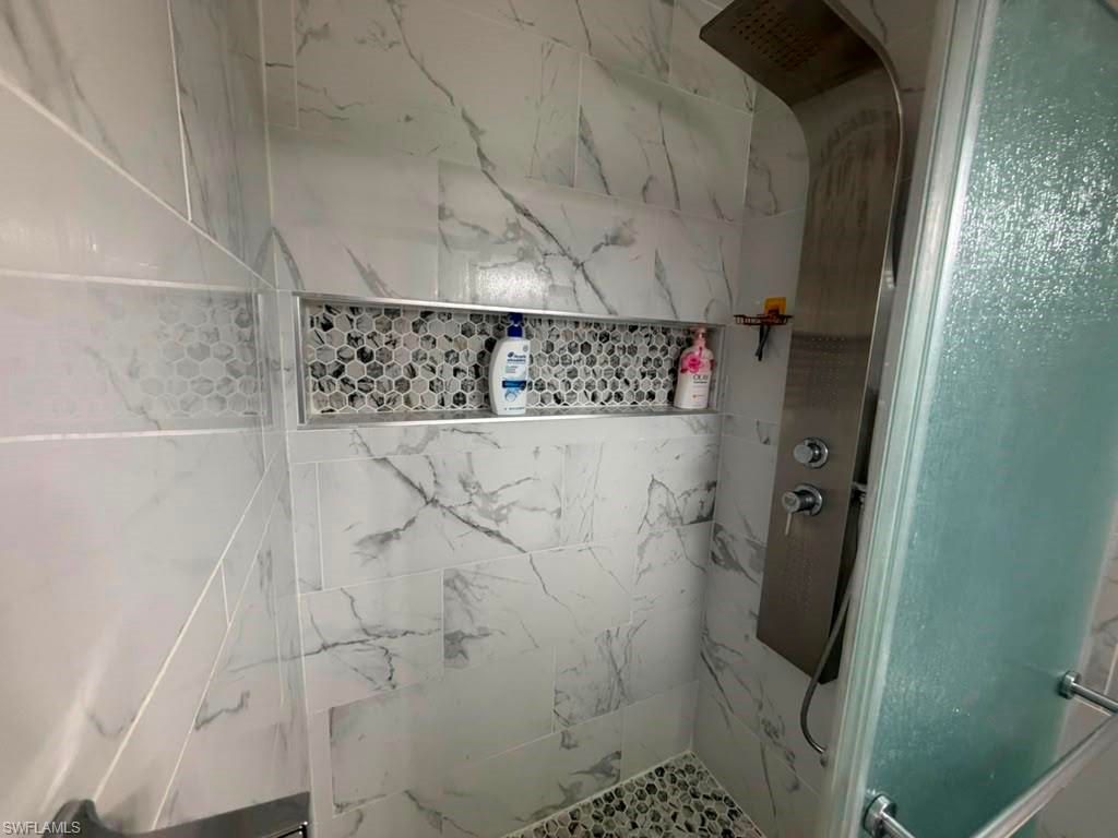 Image 18 of property listing at 40 NE 10th AVE, Cape Coral, FL 33909