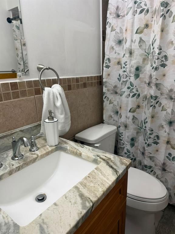 Image 20 of property listing at 40 NE 10th AVE, Cape Coral, FL 33909