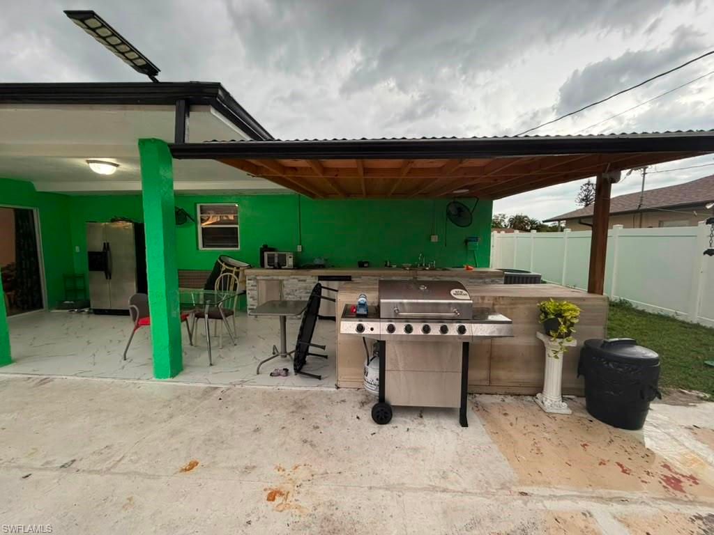 Image 23 of property listing at 40 NE 10th AVE, Cape Coral, FL 33909
