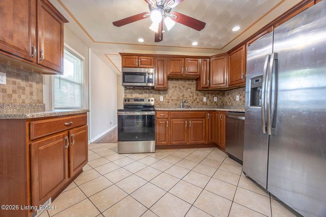 3912 Sparta Dr, Louisville, KY 40219