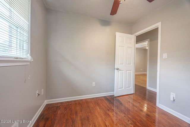 3912 Sparta Dr, Louisville, KY 40219