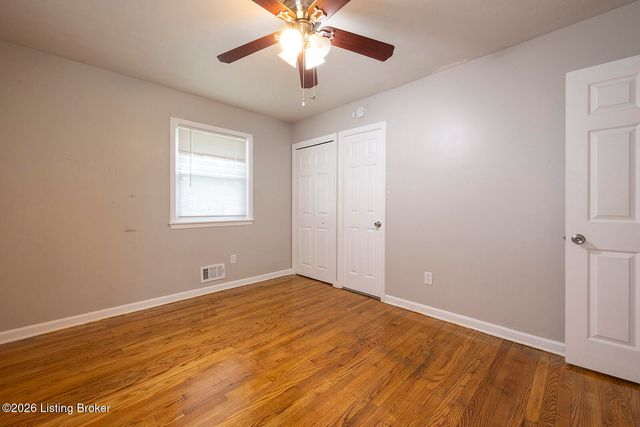 3912 Sparta Dr, Louisville, KY 40219