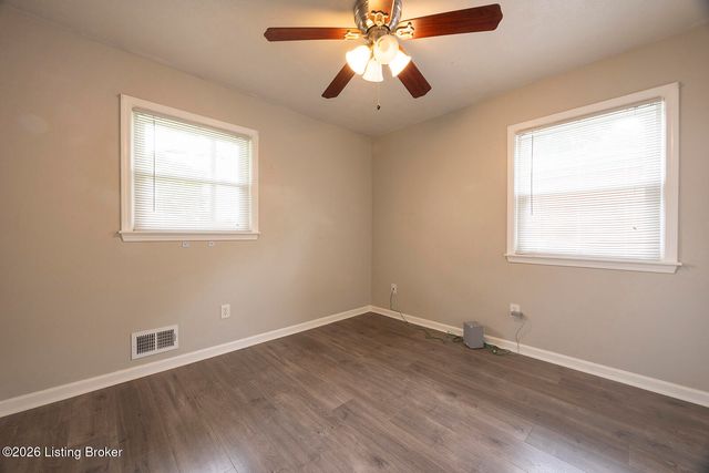 3912 Sparta Dr, Louisville, KY 40219