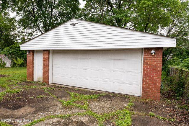 3912 Sparta Dr, Louisville, KY 40219